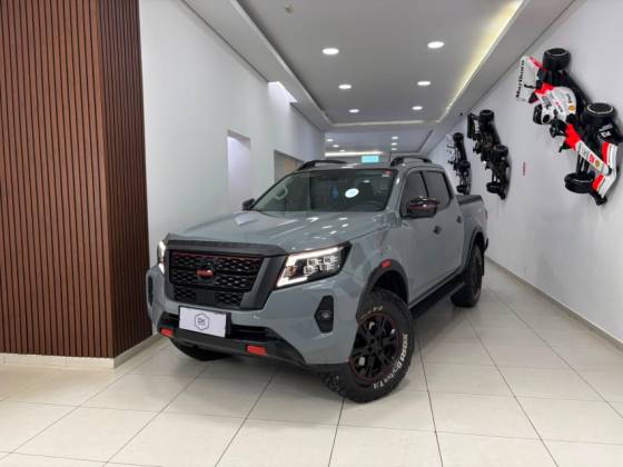 NISSAN FRONTIER 2.3 16V TURBO DIESEL PRO4X CD 4X4 AUTOMÁTICO NISSAN FRONTIER 2.3 16V TURBO DIESEL PRO4X CD 4X4 AUTOMÁTICO